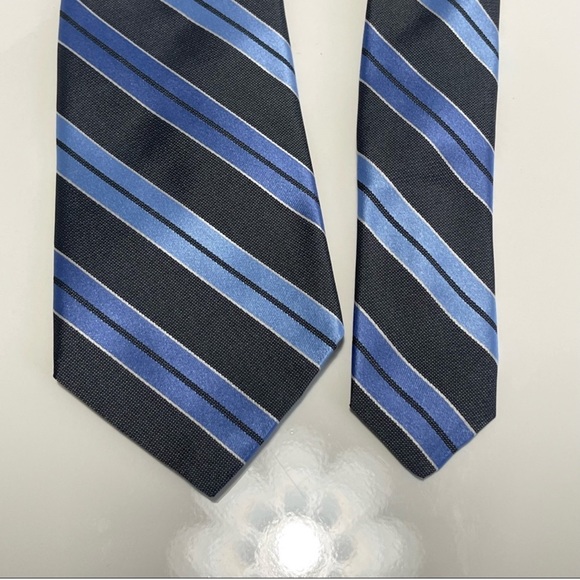 Michael Kors Tie 100% Sink - Picture 6 of 15